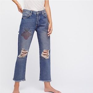 NWT Free People Tattooed Heart Boyfriend Jeans 27